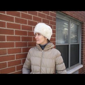 Genuine white mink fur hat - vintage style